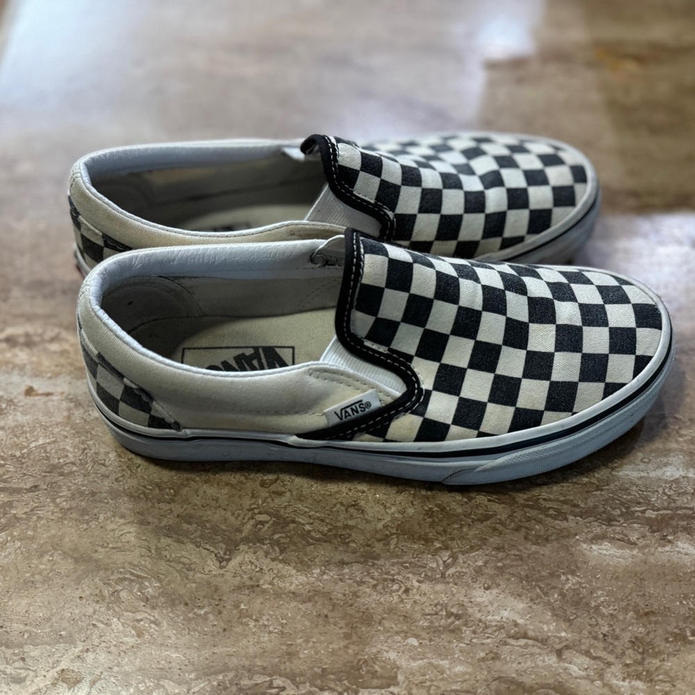 Vans - Picture 4 of 6
